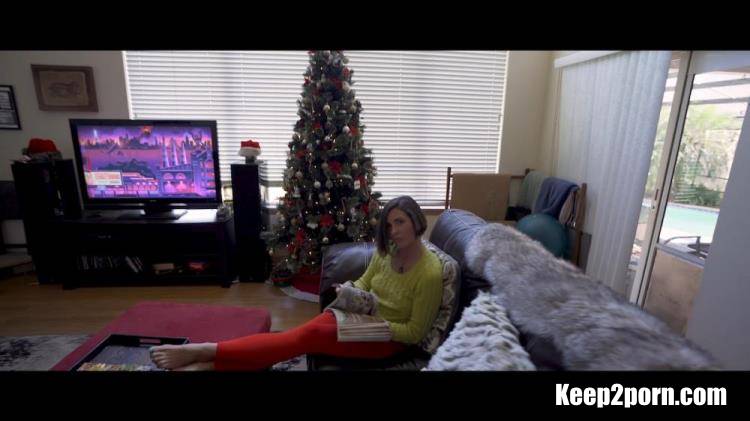 Helena Price - Spending Christmas With My Friends Hot Mom [WCA Productions, Manyvids / FullHD 1080p]