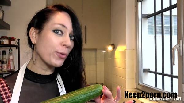 Adeline - Adeline loves vegetables [HD] - JacquieetMichelTV