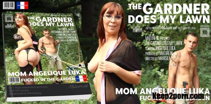 Angelique Luka (EU) (31) - This gardner gets to plow the lawn from a hot mom in the garden [HD 720p] Mature.nl,  Mature.eu