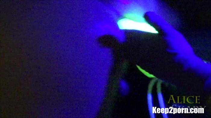Neon Glow Ejaculating Strapon Cock [AliceSkary / FullHD 1080p]
