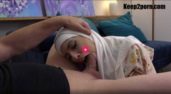 Safira Yakkuza - Hot Wife In Hijab Has A Sexy Surprise For Her Husband [UltraHD 2K 1280p]