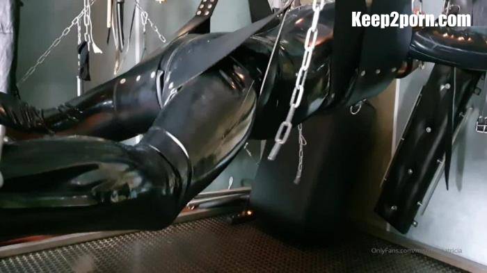 The slave all wrapped in latex is hanging in my spi [MistressPatricia / HD 720p]