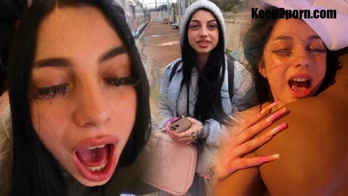 Roma Amor - Cute Chilean Friend Bubble Butt Pounded In A Public Train [FullHD 1080p]