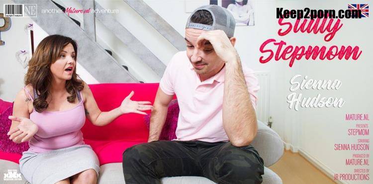 Ricky Stone (36), Sienna Hudson (EU) (36) - Slutty Stepmom Sienna Hudson gets banged by her stepson [Mature.nl / FullHD 1080p]