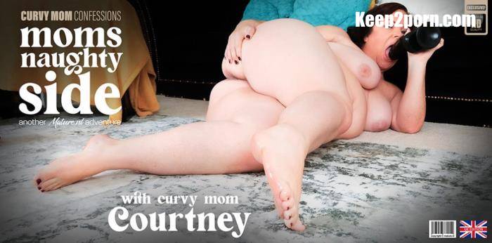 Courtney (36) - Curvy British Mom Courtney With Her Big Ass Knows How To Please Her Shaved Pussy When She's Alone [FullHD 1080p]