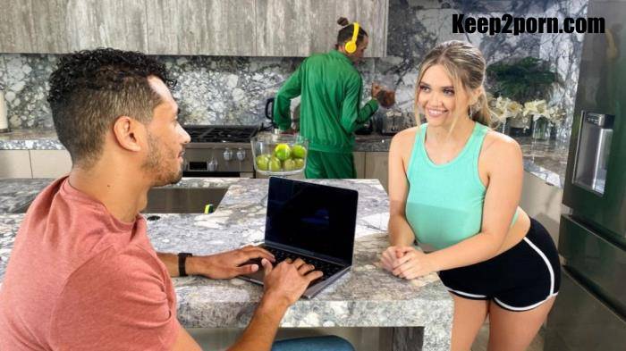 Angie Faith - Big Naturals Kitchen Cheater [FullHD 1080p]