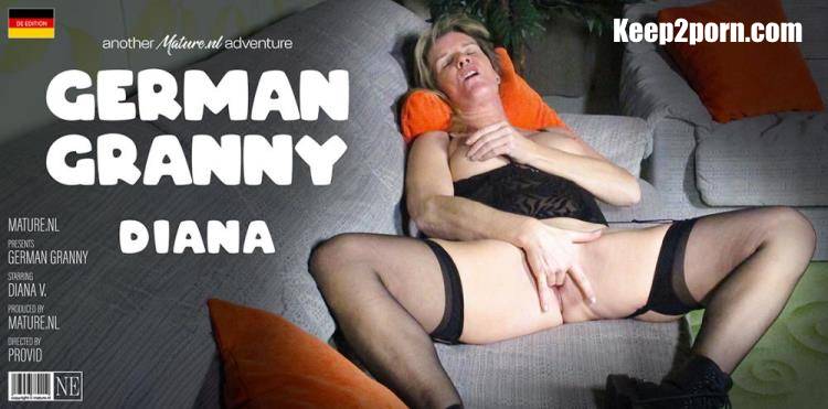 Diana V (EU) (50) - Horny German granny Diana fingers her mature pussy and has an orgasm [Mature.nl / FullHD 1080p]